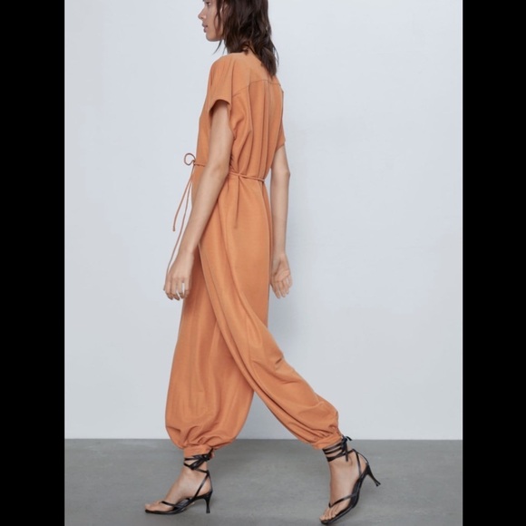 ZARA BNWT Long Full Cut Jumpsuit with Matching Belt - Picture 4 of 9